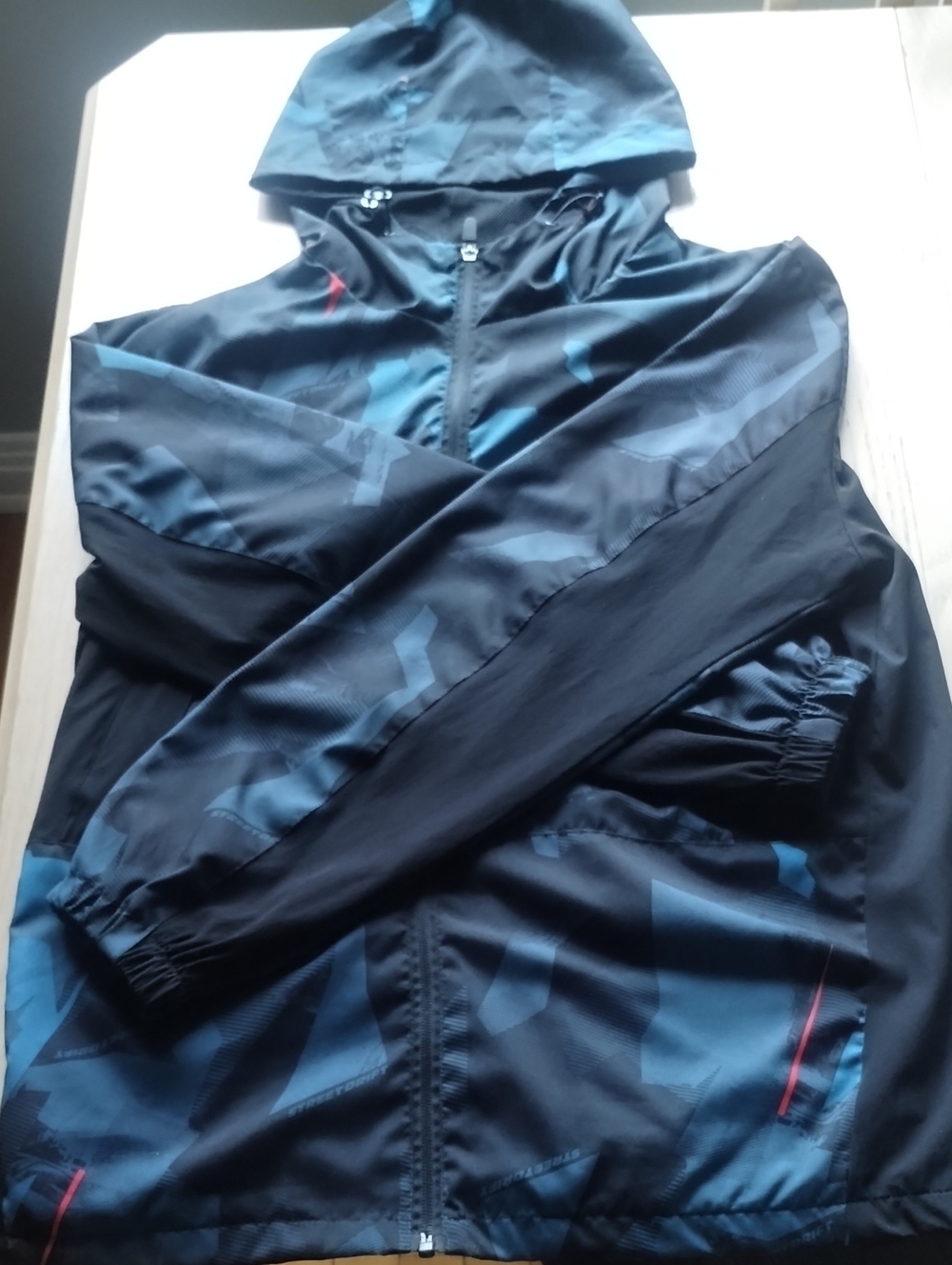 Men's Hooded Windbreaker Jacket in Navy/Black